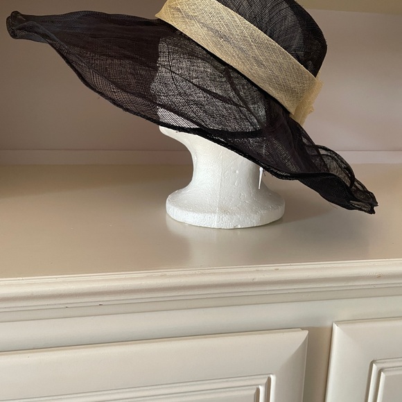 Soprattutto Cappelli Fancy Derby Hat in Black,  New with Tags - Picture 3 of 7